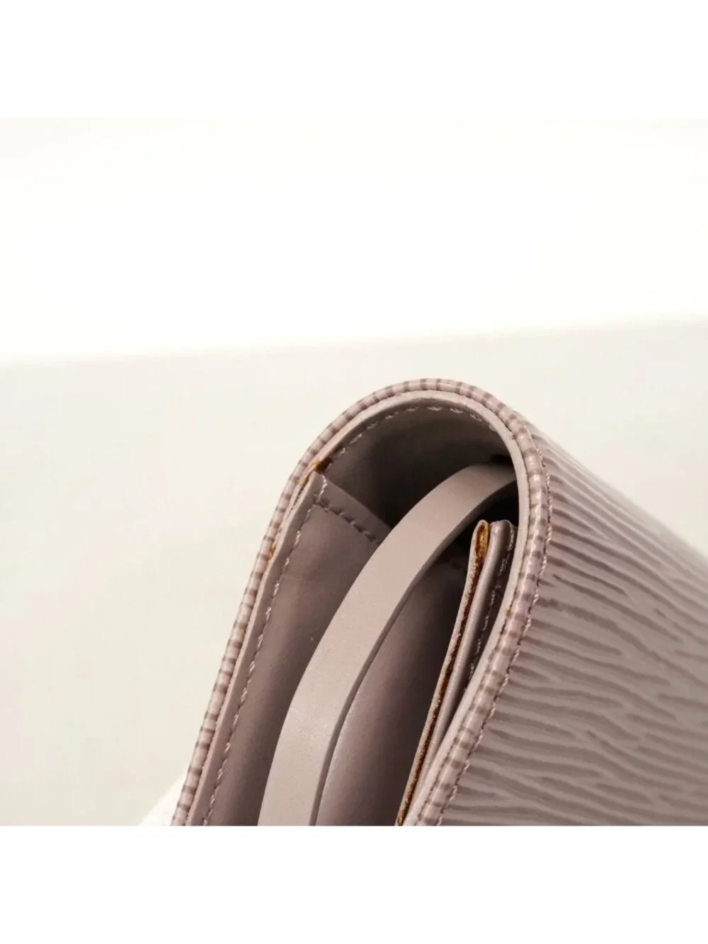Louis Vuitton Shoulder Bag Epi Honfleur Lila